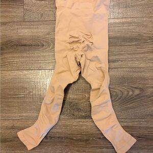 NWOT SKIMS Soft Nude Maternity Support Leggings